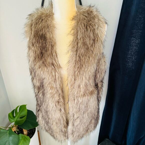 Escalier Vest Women’s Faux Fur Vest Jacket Size Small, Khaki/Brown New With Tags - Picture 6 of 17